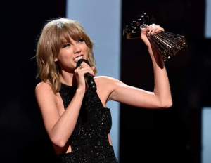 taylor swift iheart radio